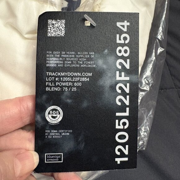 Lands' End Women's Wanderweight Packable Down Vest - Size: Medium Petite - NWT - Picture 7 of 10